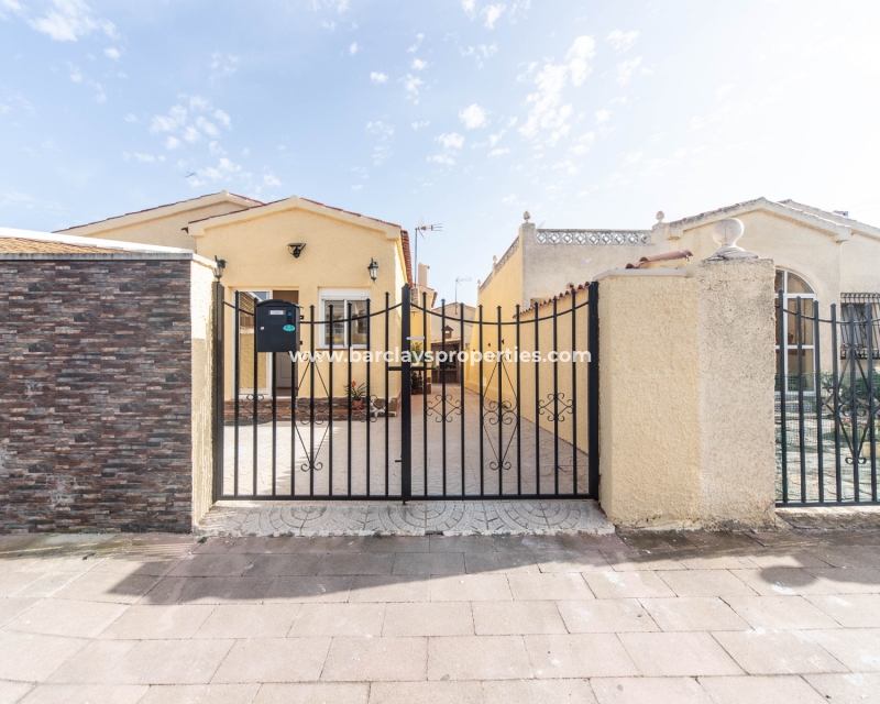 Wederverkoop - Vrijstaande Villa - Urb. La Marina