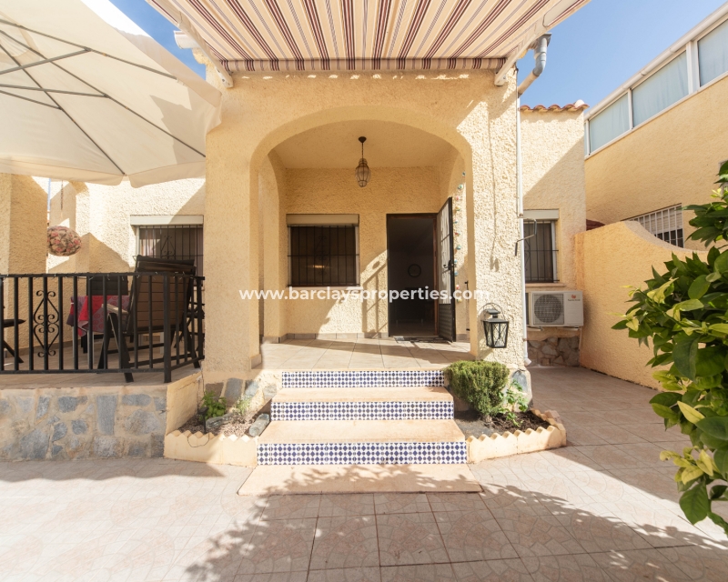 Wederverkoop - Vrijstaande Villa - Urb. La Marina