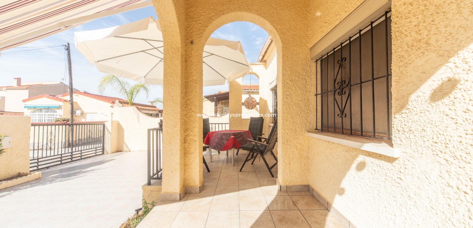 Wederverkoop - Vrijstaande Villa - Urb. La Marina