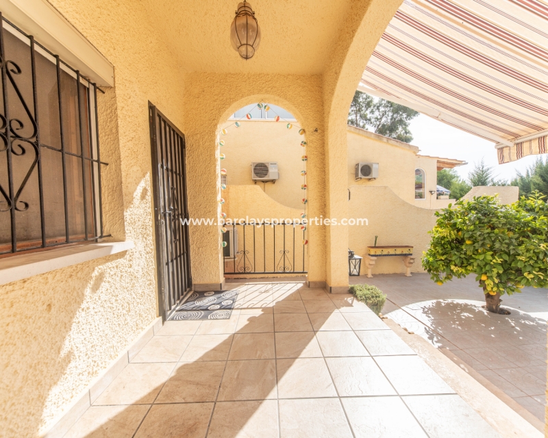 Wederverkoop - Vrijstaande Villa - Urb. La Marina