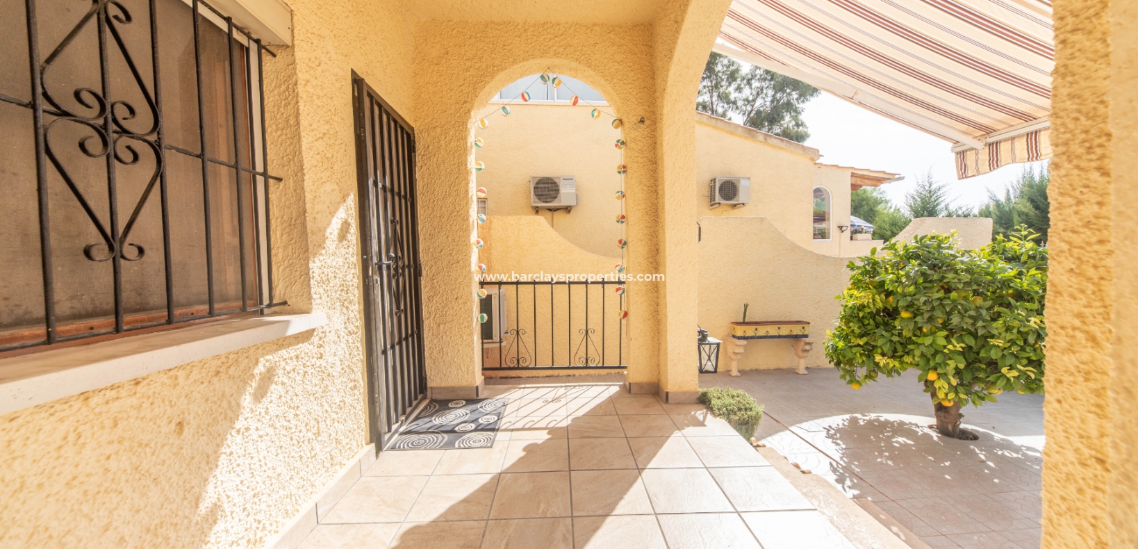 Wederverkoop - Vrijstaande Villa - Urb. La Marina