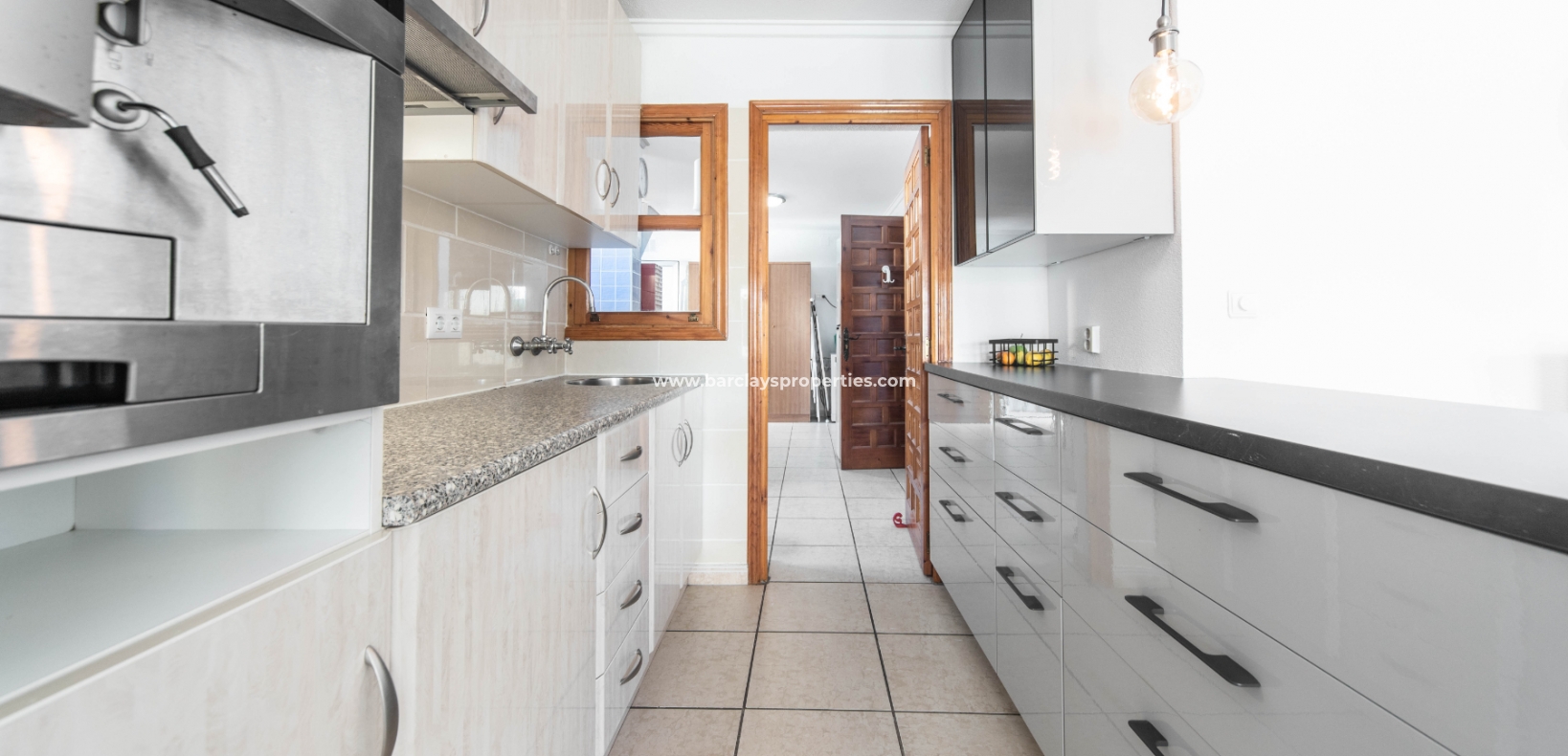 Wederverkoop - Vrijstaande Villa - Urb. La Marina