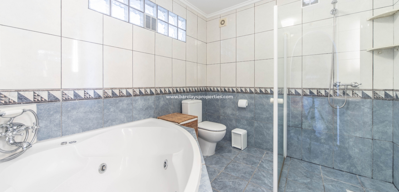 Wederverkoop - Vrijstaande Villa - Urb. La Marina