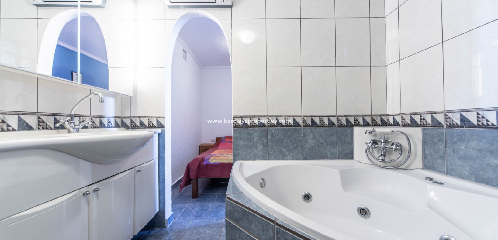 Wederverkoop - Vrijstaande Villa - Urb. La Marina