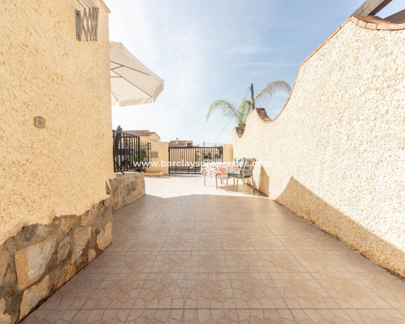 Wederverkoop - Vrijstaande Villa - Urb. La Marina