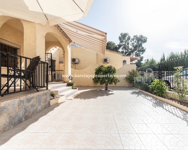 Wederverkoop - Vrijstaande Villa - Urb. La Marina