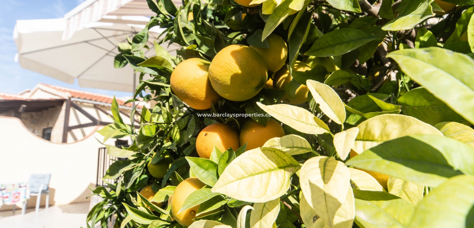 Wederverkoop - Vrijstaande Villa - Urb. La Marina