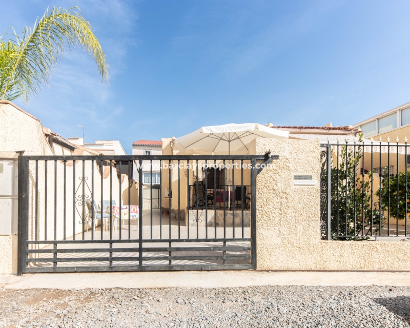 Wederverkoop - Vrijstaande Villa - Urb. La Marina