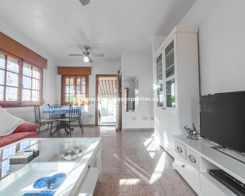 Wederverkoop - Vrijstaande Villa - Urb. La Marina