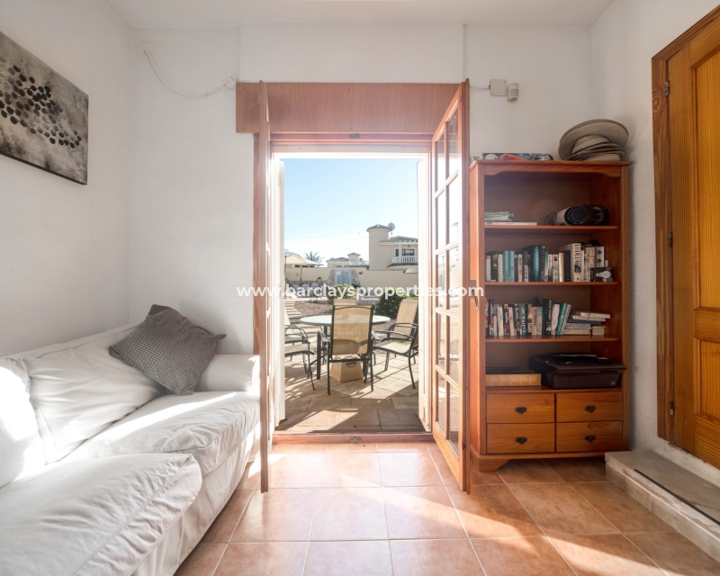 Wederverkoop - Vrijstaande Villa - Urb. La Marina