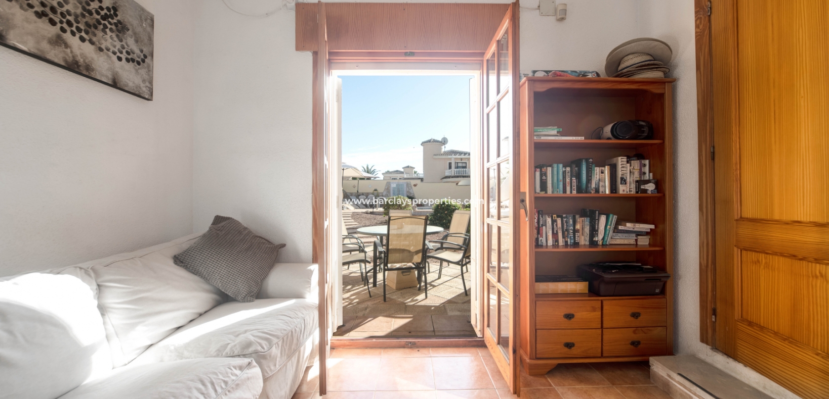 Wederverkoop - Vrijstaande Villa - Urb. La Marina