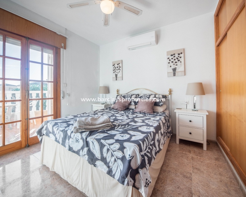 Wederverkoop - Vrijstaande Villa - Urb. La Marina