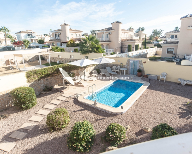 Wederverkoop - Vrijstaande Villa - Urb. La Marina