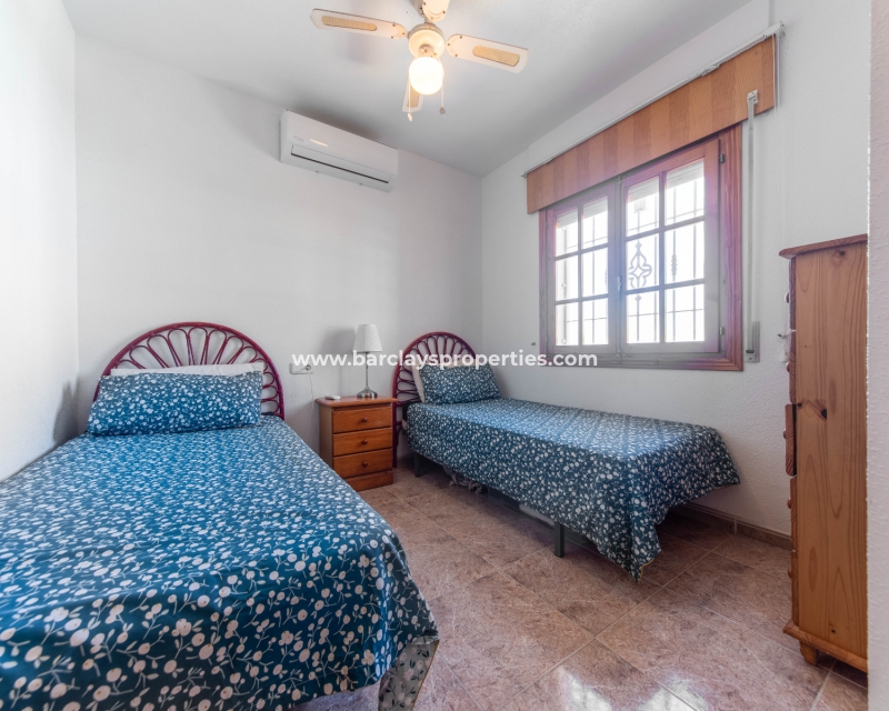 Wederverkoop - Vrijstaande Villa - Urb. La Marina