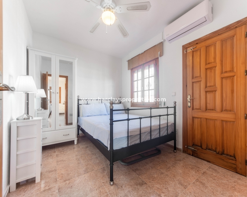 Wederverkoop - Vrijstaande Villa - Urb. La Marina