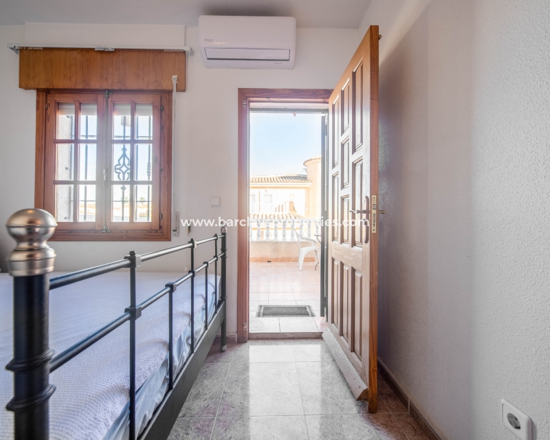 Wederverkoop - Vrijstaande Villa - Urb. La Marina