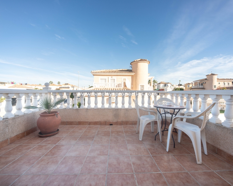 Wederverkoop - Vrijstaande Villa - Urb. La Marina