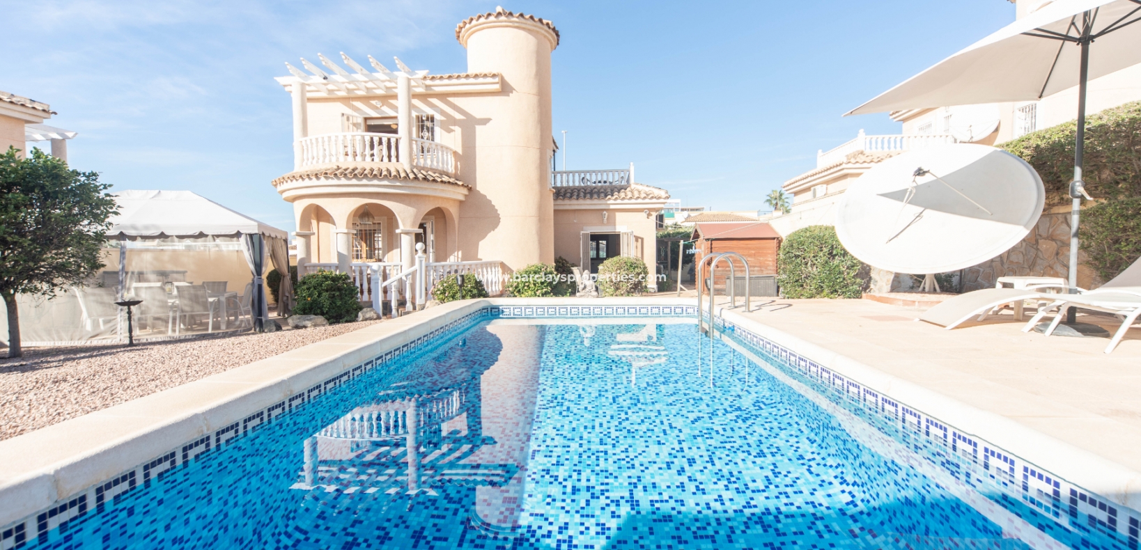 Wederverkoop - Vrijstaande Villa - Urb. La Marina