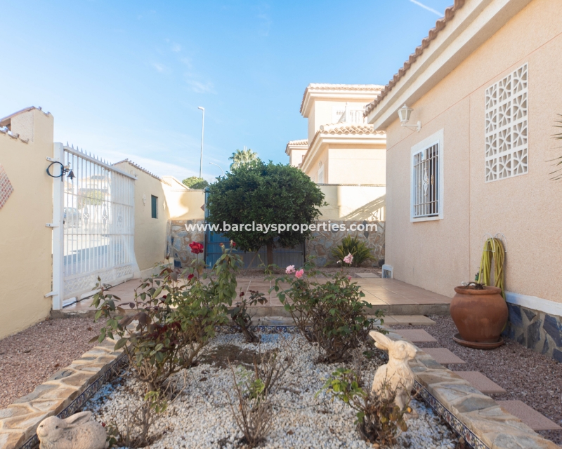 Wederverkoop - Vrijstaande Villa - Urb. La Marina