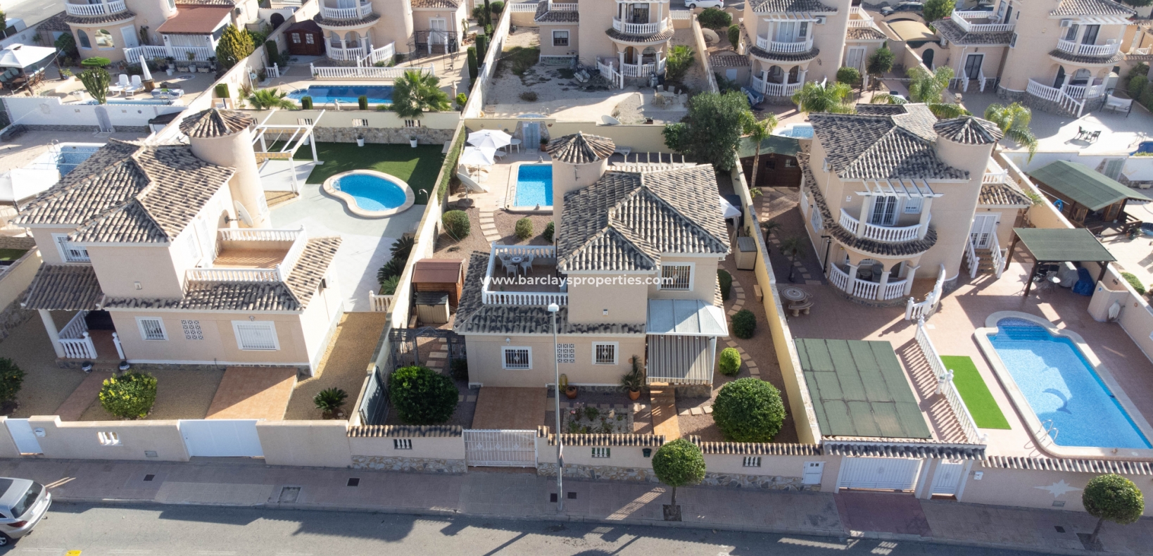 Wederverkoop - Vrijstaande Villa - Urb. La Marina