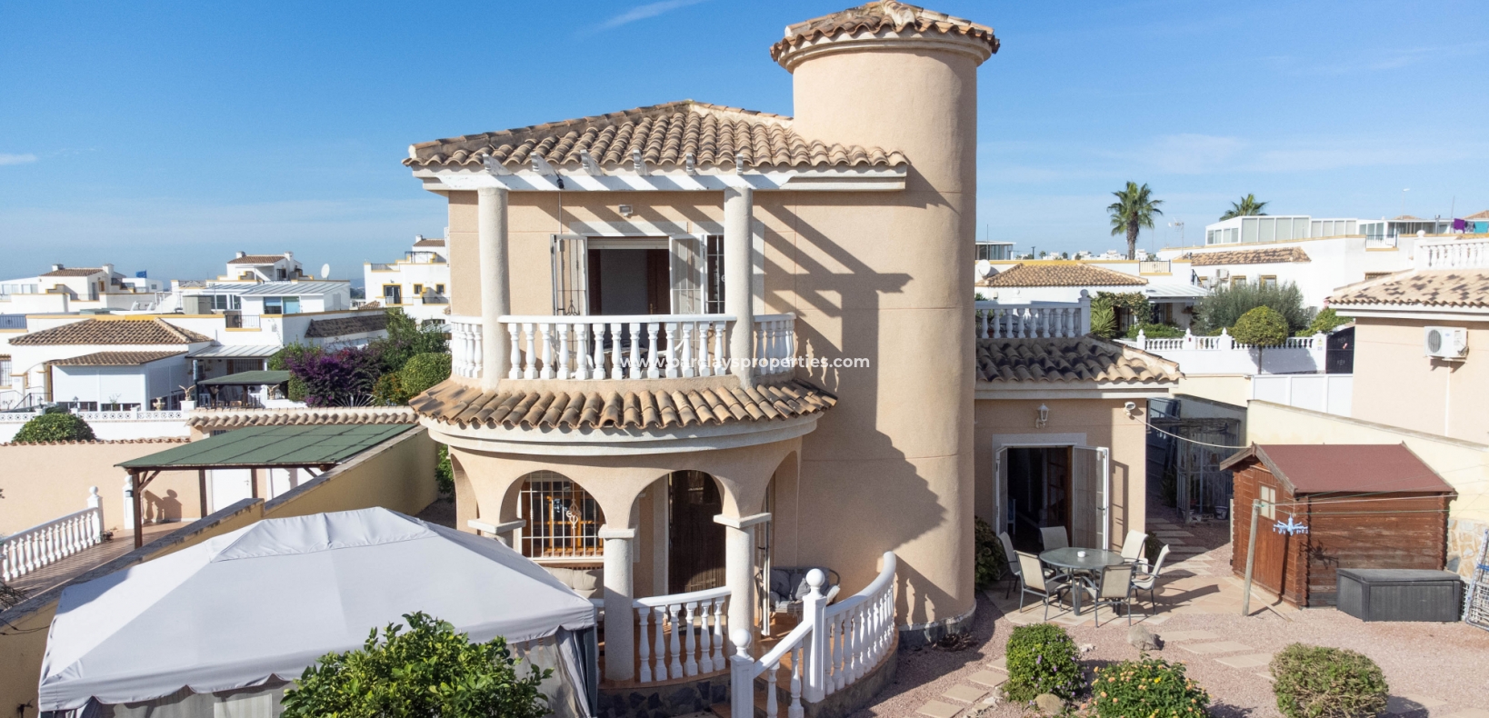 Wederverkoop - Vrijstaande Villa - Urb. La Marina