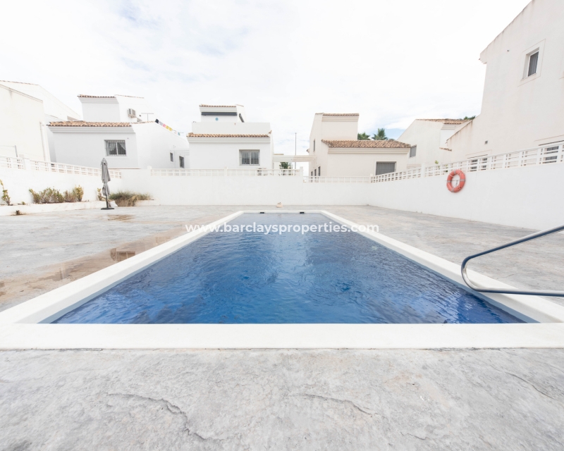 Wederverkoop - Vrijstaande Villa - Urb. La Marina