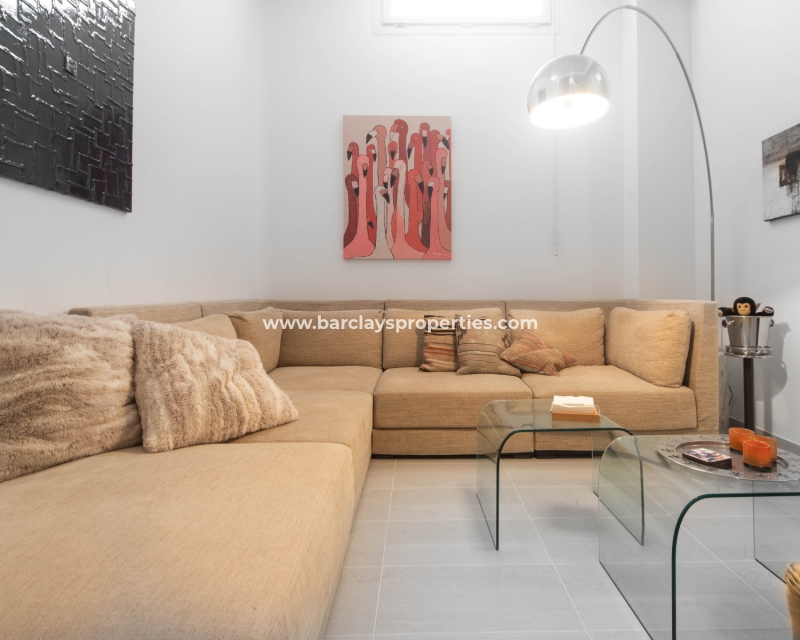 Wederverkoop - Vrijstaande Villa - Urb. La Marina