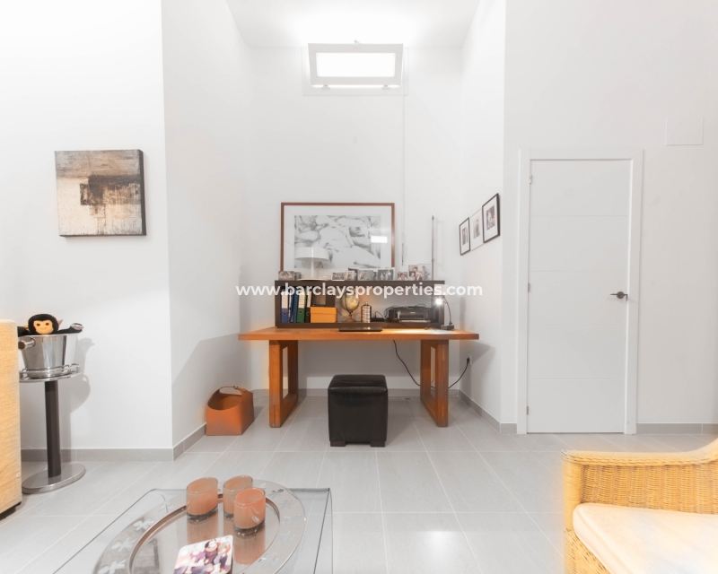 Wederverkoop - Vrijstaande Villa - Urb. La Marina