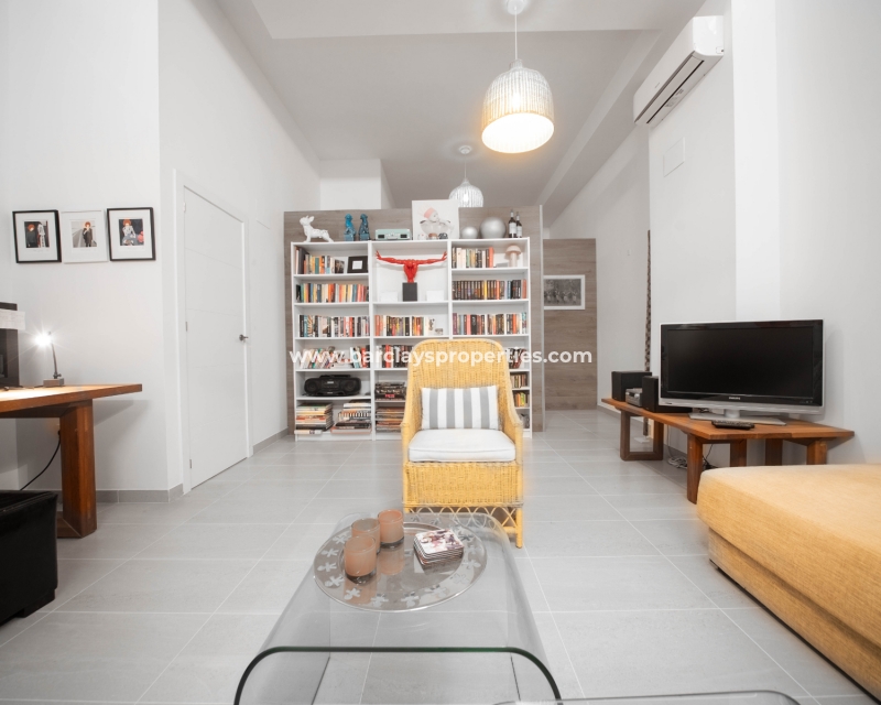 Wederverkoop - Vrijstaande Villa - Urb. La Marina