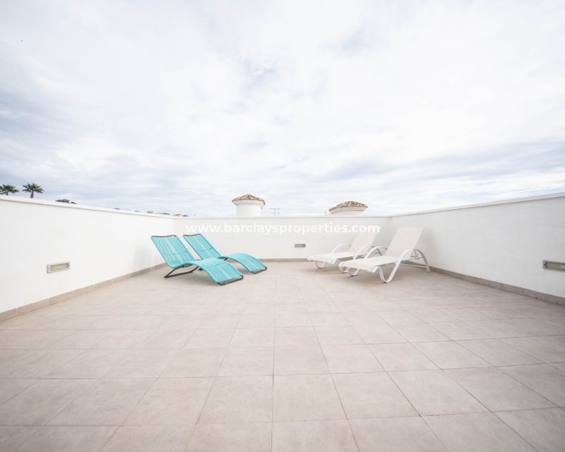 Wederverkoop - Vrijstaande Villa - Urb. La Marina