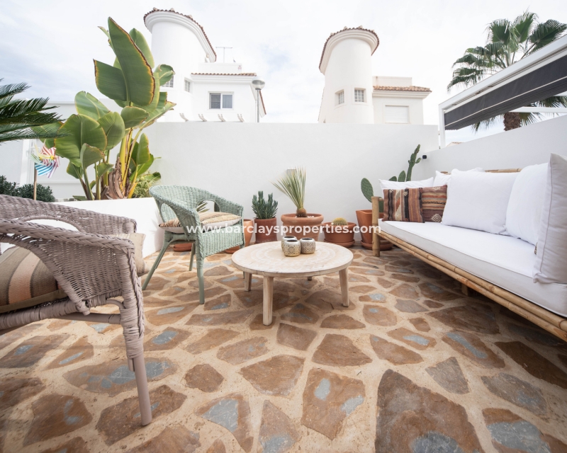 Wederverkoop - Vrijstaande Villa - Urb. La Marina