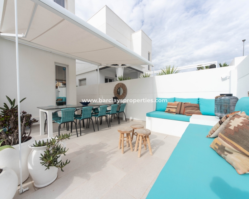 Wederverkoop - Vrijstaande Villa - Urb. La Marina