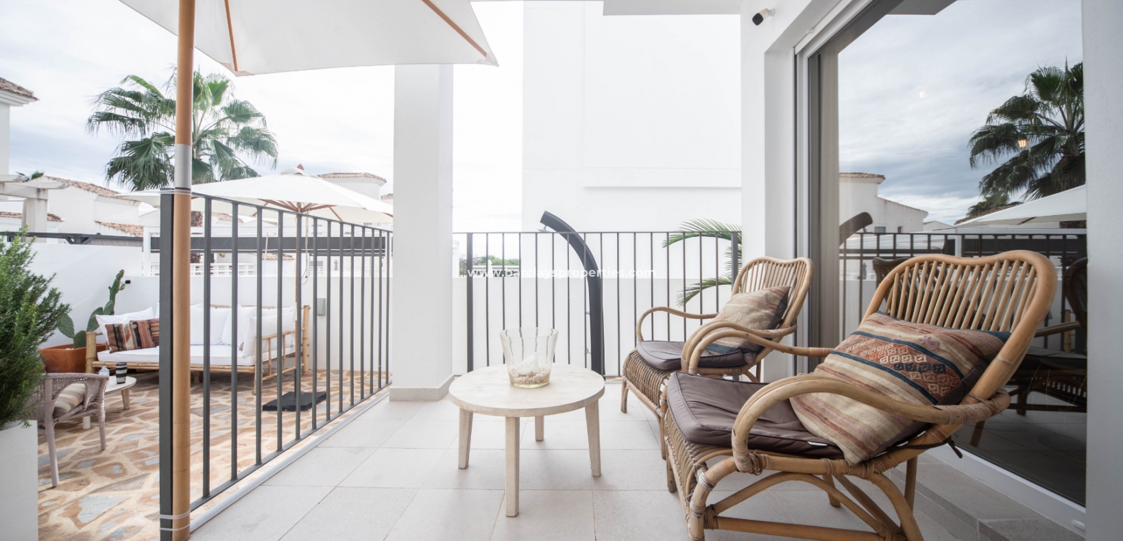 Wederverkoop - Vrijstaande Villa - Urb. La Marina