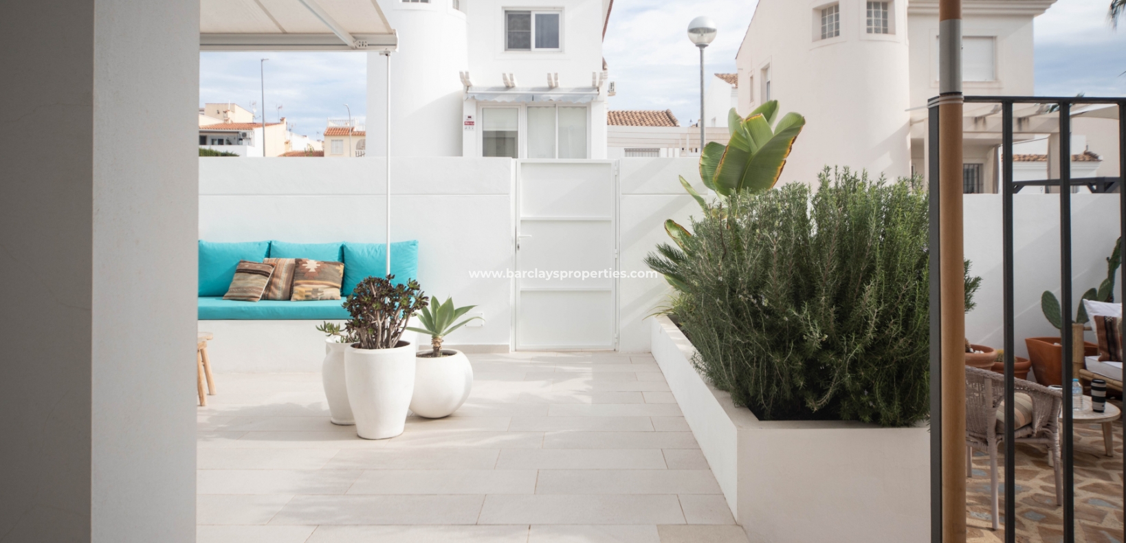 Wederverkoop - Vrijstaande Villa - Urb. La Marina