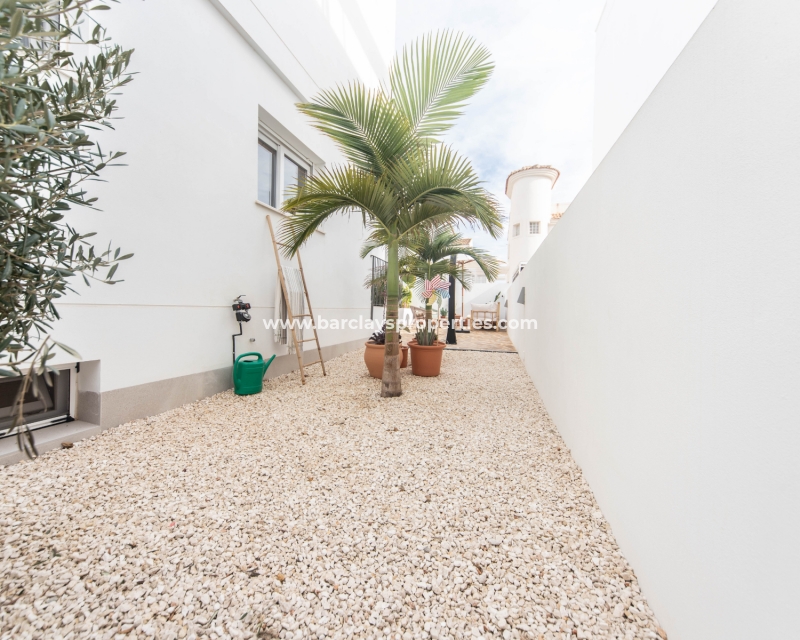 Wederverkoop - Vrijstaande Villa - Urb. La Marina