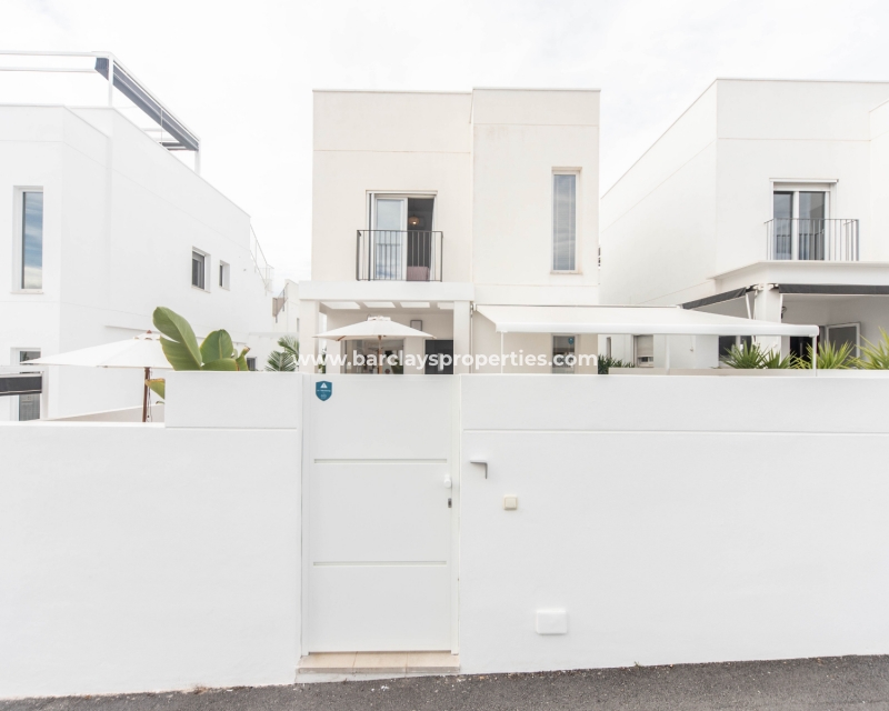 Wederverkoop - Vrijstaande Villa - Urb. La Marina