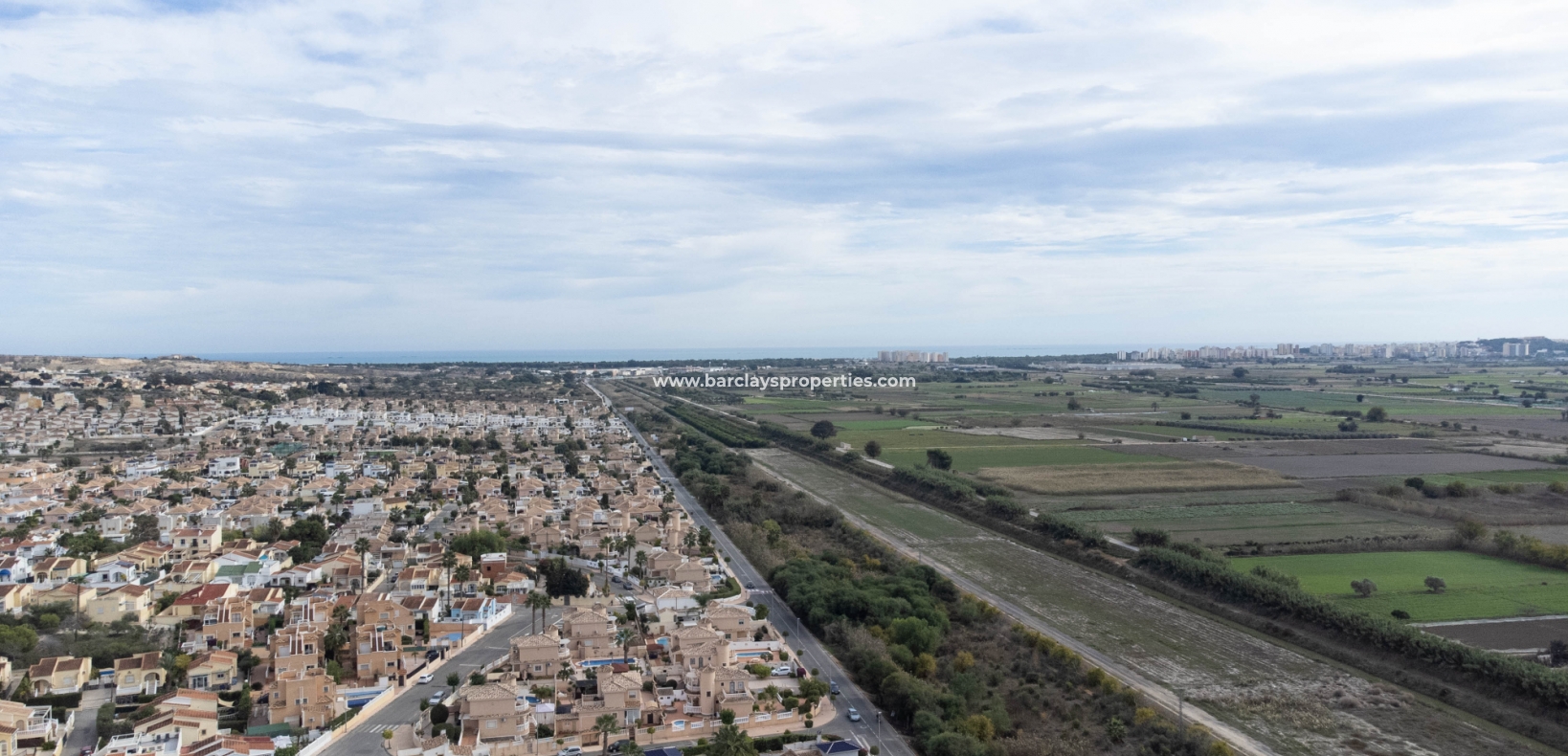 Wederverkoop - Vrijstaande Villa - Urb. La Marina
