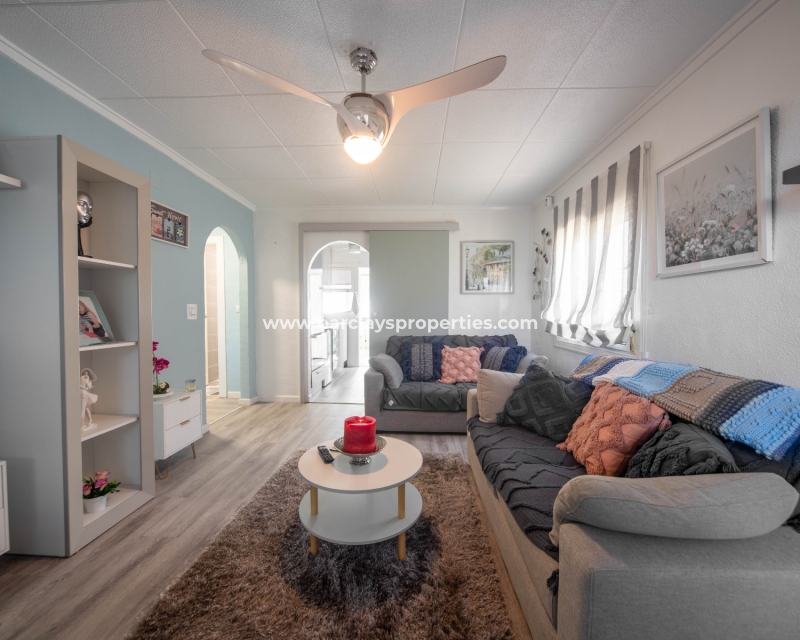 Wederverkoop - Vrijstaande Villa - Urb. La Marina