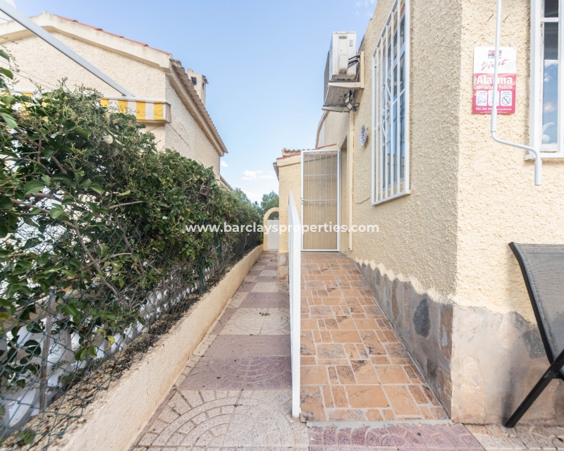 Wederverkoop - Vrijstaande Villa - Urb. La Marina