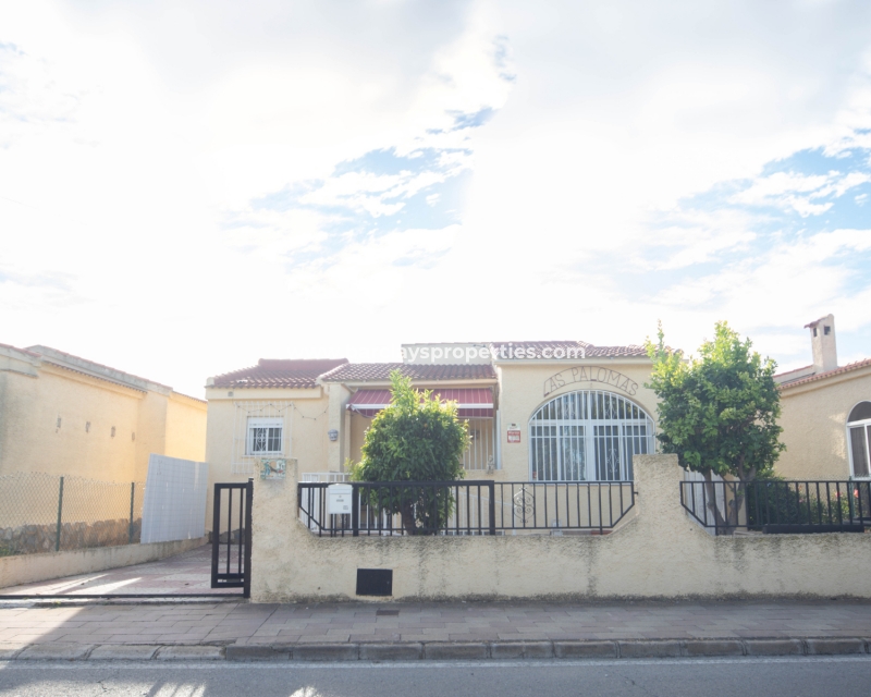 Wederverkoop - Vrijstaande Villa - Urb. La Marina