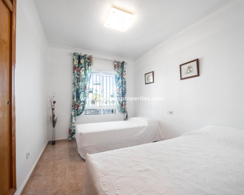 Wederverkoop - Vrijstaande Villa - Urb. La Marina