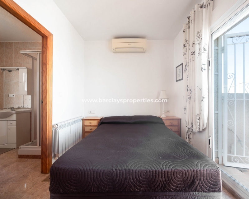 Wederverkoop - Vrijstaande Villa - Urb. La Marina