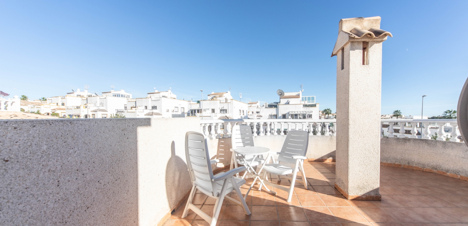 Wederverkoop - Vrijstaande Villa - Urb. La Marina