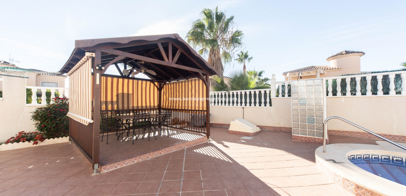 Wederverkoop - Vrijstaande Villa - Urb. La Marina