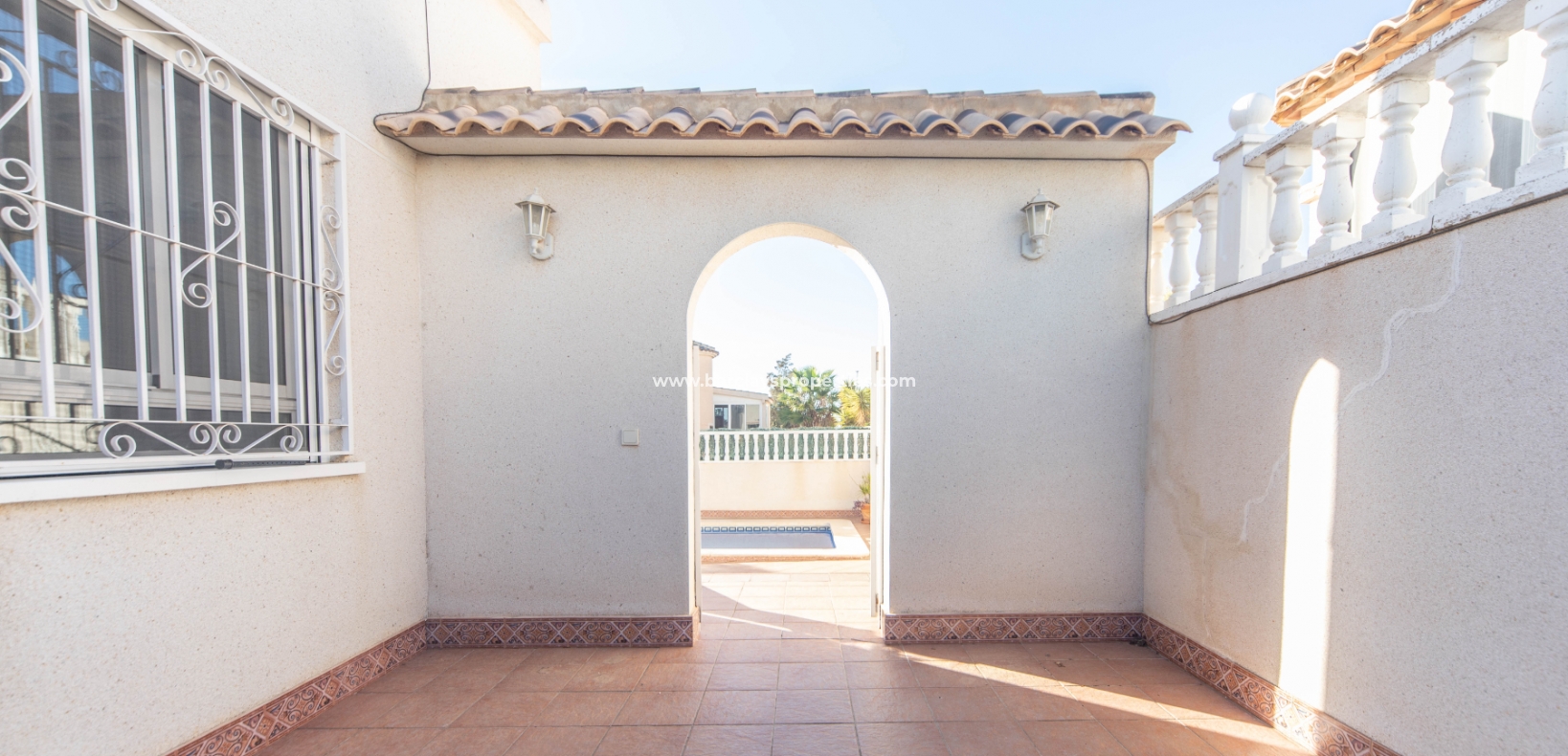 Wederverkoop - Vrijstaande Villa - Urb. La Marina