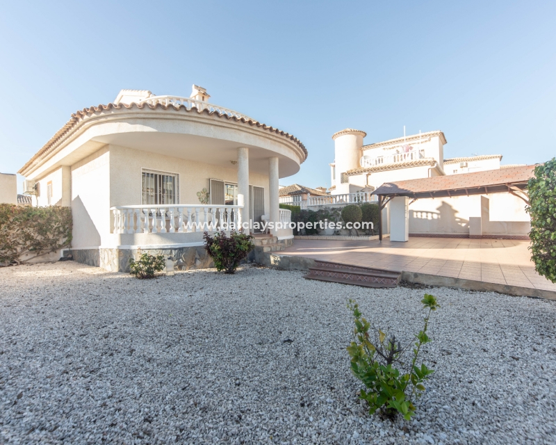 Wederverkoop - Vrijstaande Villa - Urb. La Marina