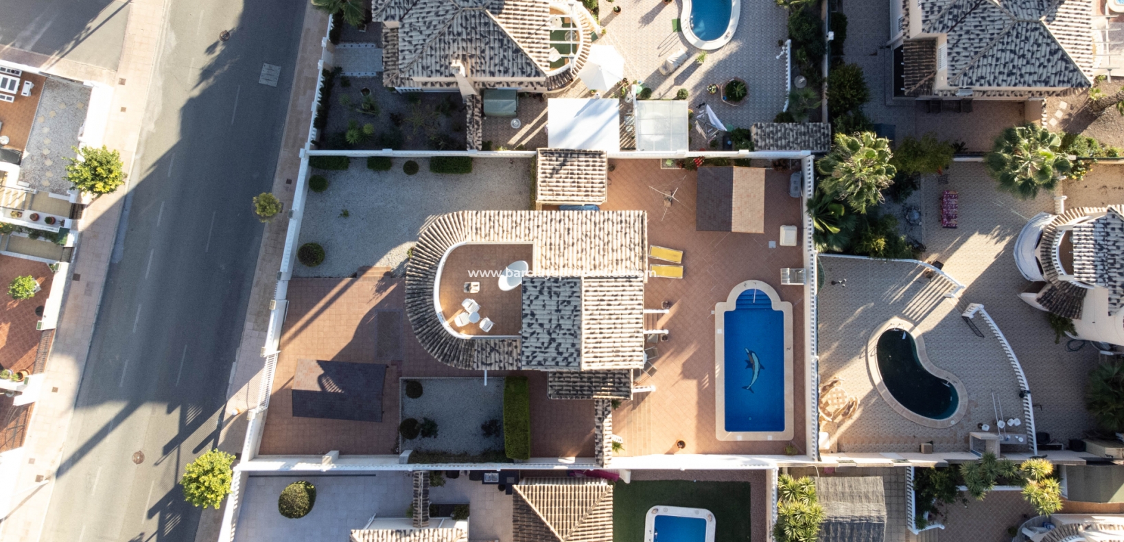 Wederverkoop - Vrijstaande Villa - Urb. La Marina