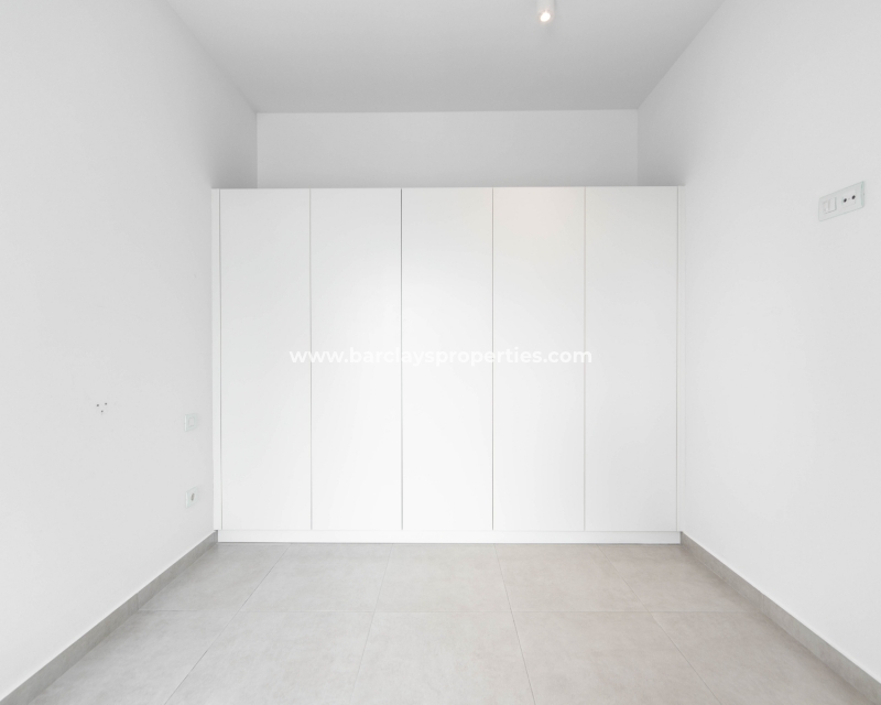 Wederverkoop - Vrijstaande Villa - Urb. La Marina