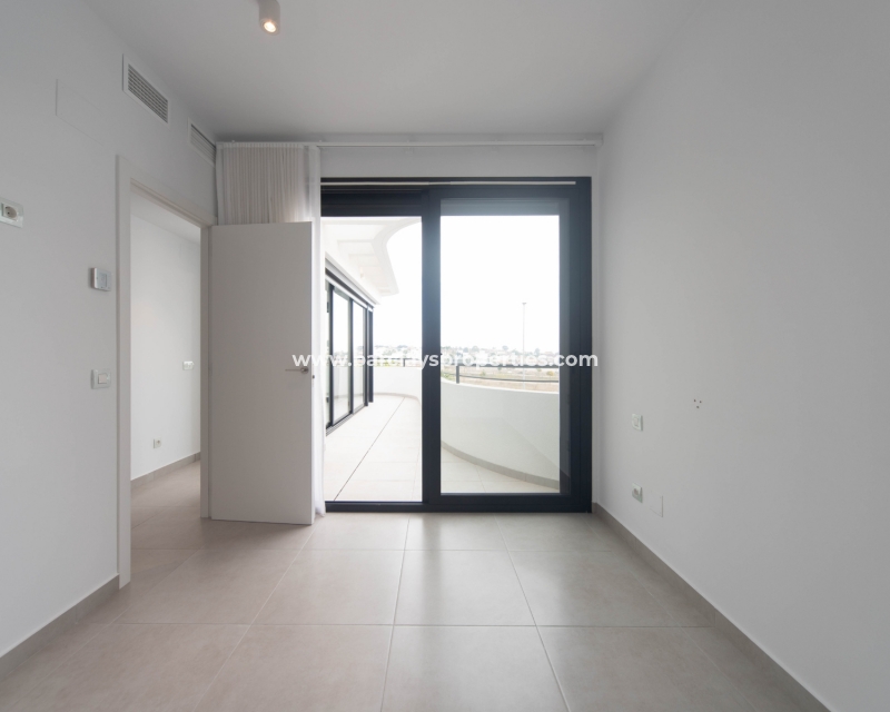 Wederverkoop - Vrijstaande Villa - Urb. La Marina