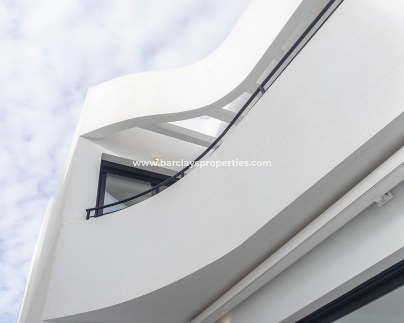 Wederverkoop - Vrijstaande Villa - Urb. La Marina